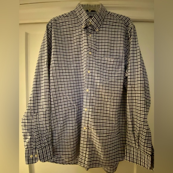 Chaps Men’s wrinkle free long sleeve button down shirt. Size Large - Picture 2 of 3